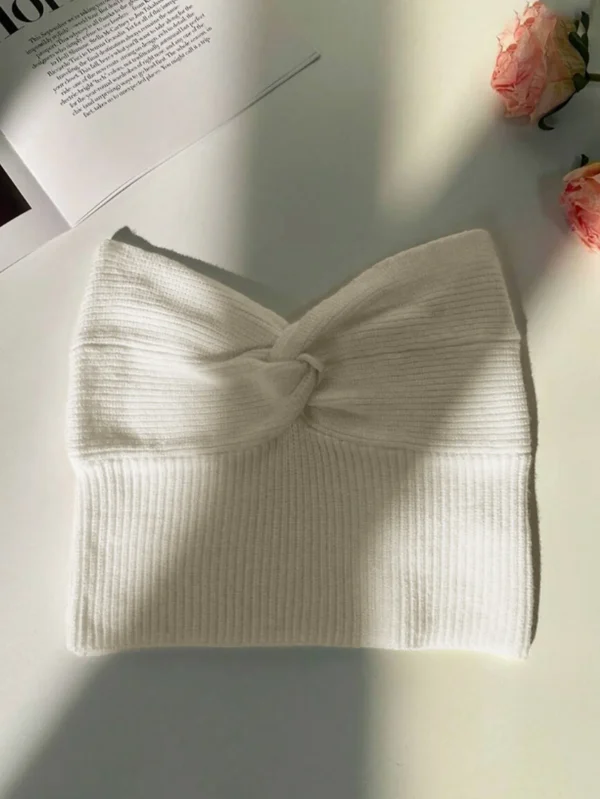 Fashionable new solid color casual elegant tube top, trendy ladies summer sexy tube top suitable for travel daily wear - Image 2