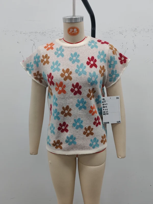 Women's oversized fashionable flower patterned short sleeved sweater - Image 6