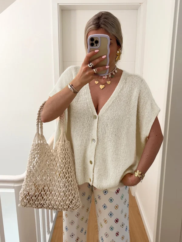 Women's Plain Button Front Sweater Cardigan, Casual V Neck Knit Cardigan for Daily Wear, Ladies Knitwear for All Seasons - Image 3